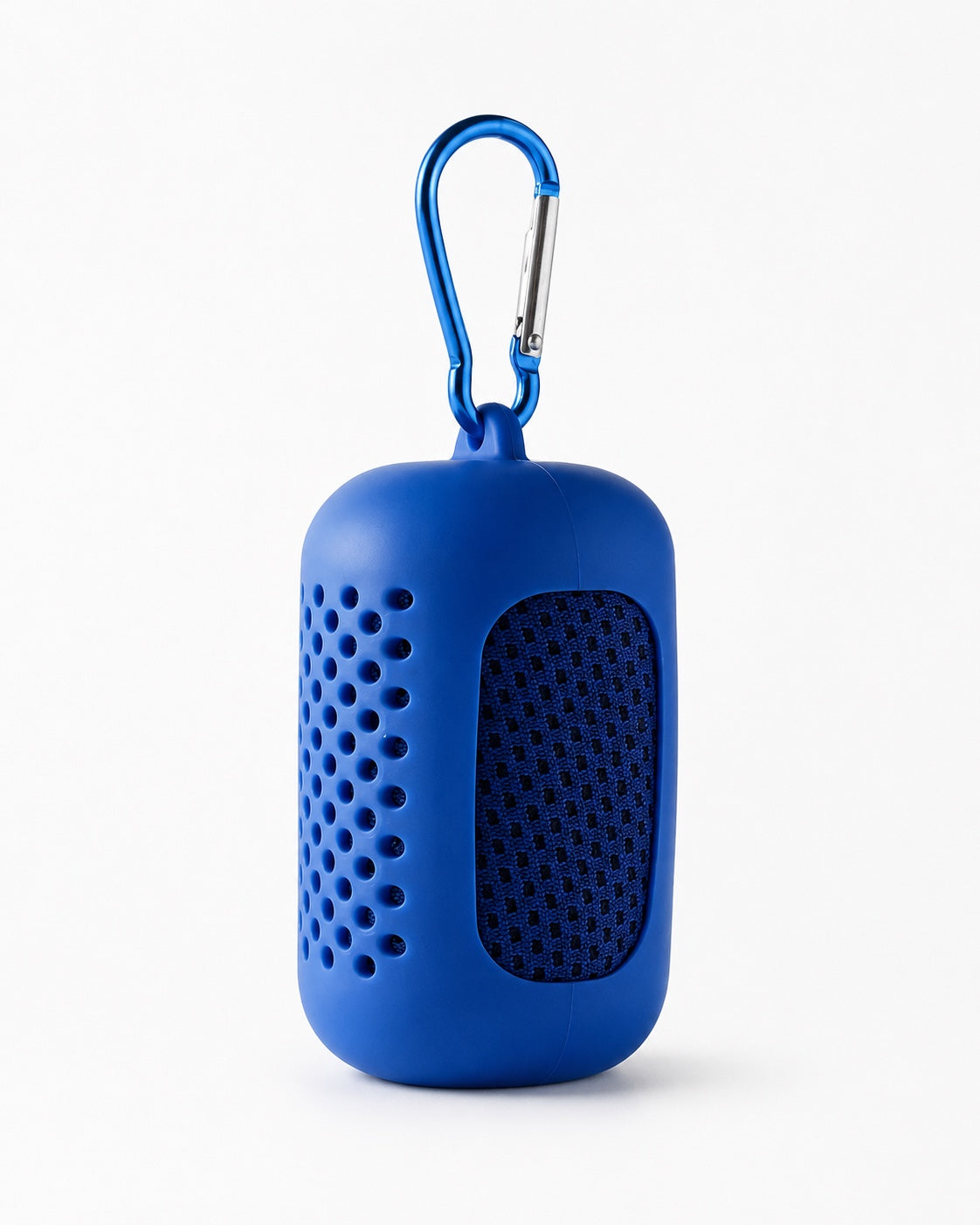 Serviette microfibre de padel LBS dans son étui silicone bleu avec mousqueton